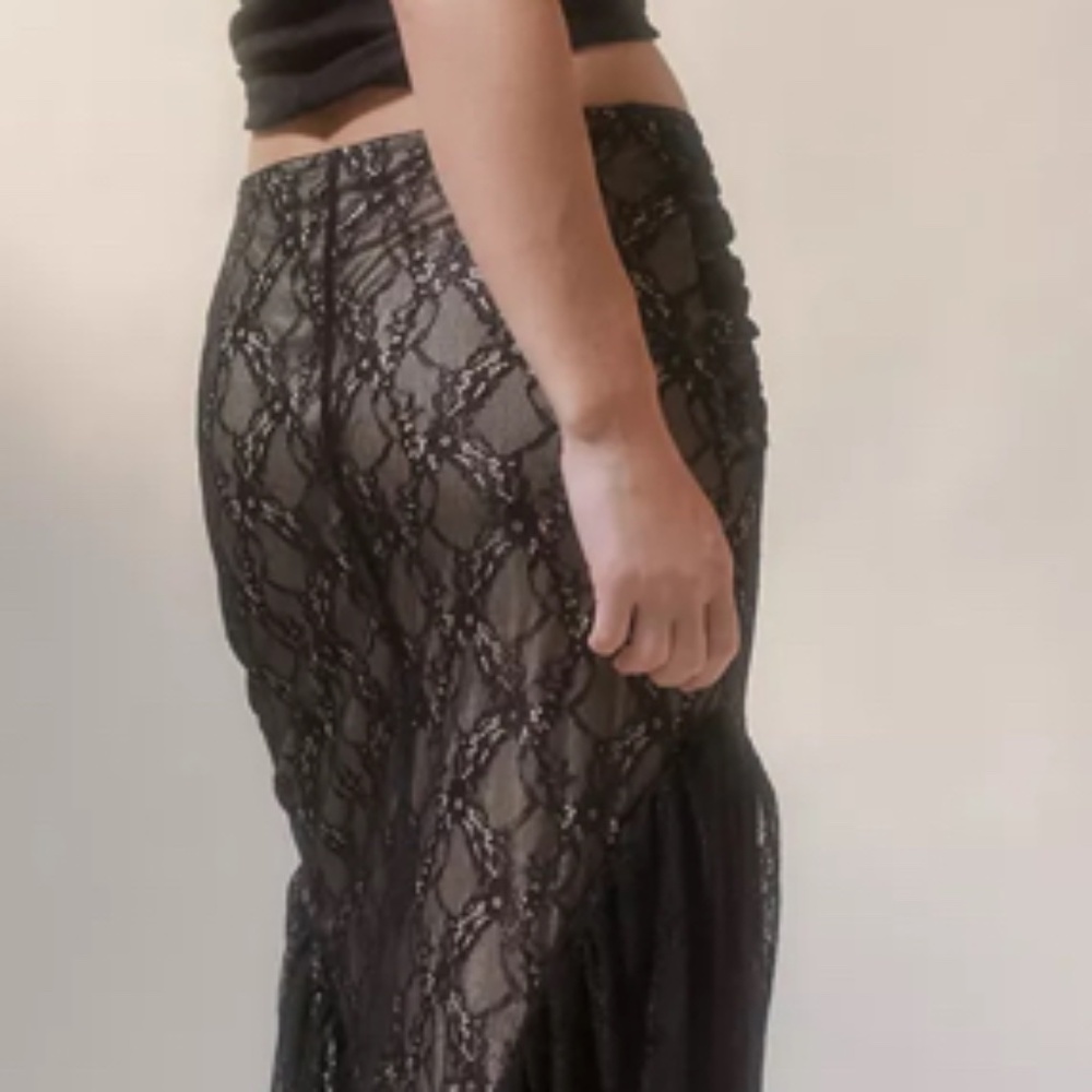 NWOT CJ Lace Ruffle Midi Skirt by Urban Outfitters - Picture 5 of 10